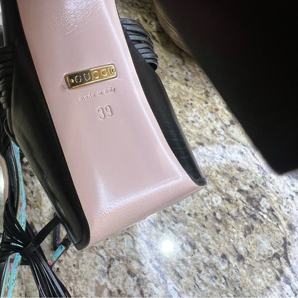 Gucci Black Leather Strappy Pearl & Stud Embellished Platform Sandals 39 - Picture 11 of 11